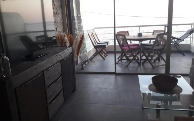 Splendide studio front de mer