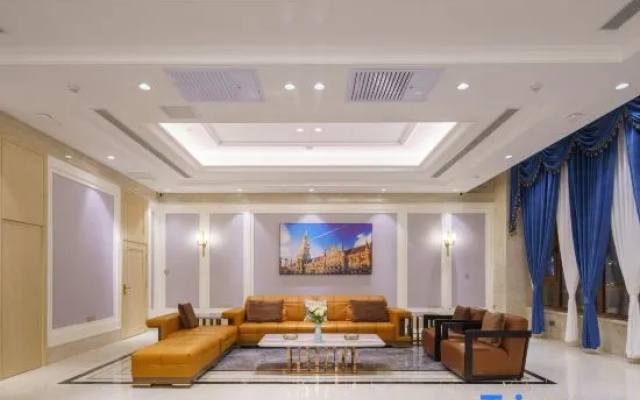 Vienna Hotel (Songwon Youth Street Shop).