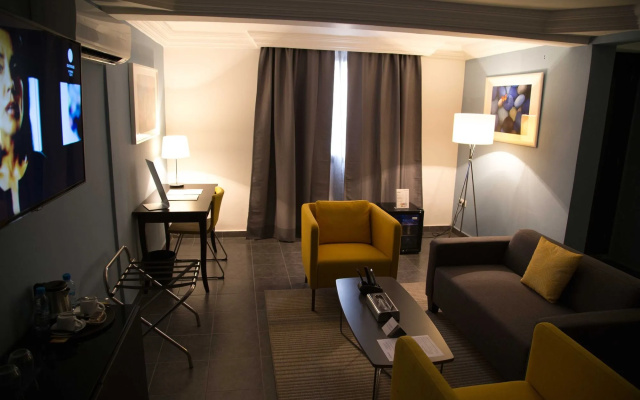 Hotel Semiramis City center