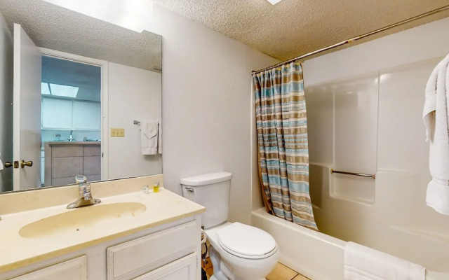 Suntide III Condominiums