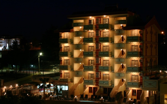 Hotel Side Best House вид на фасад
