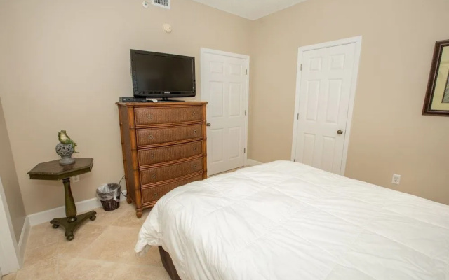 Oceania 407 3 Bedroom Condo by RedAwning