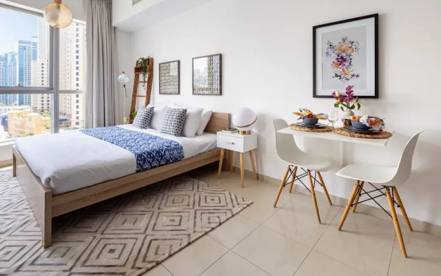 Dazzling & Artistic Studio Apartment In Dubai Marina