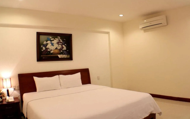 City Hotel 35 Luu Van Lang