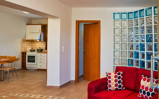 Elia Stavros Homes