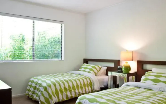 Brooks Suites