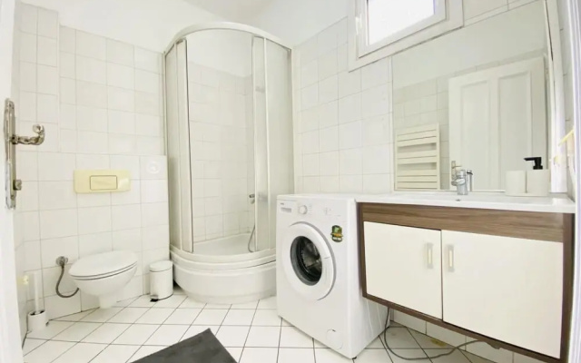 Exquisite Flat Near Bagdat Street in Kadikoy