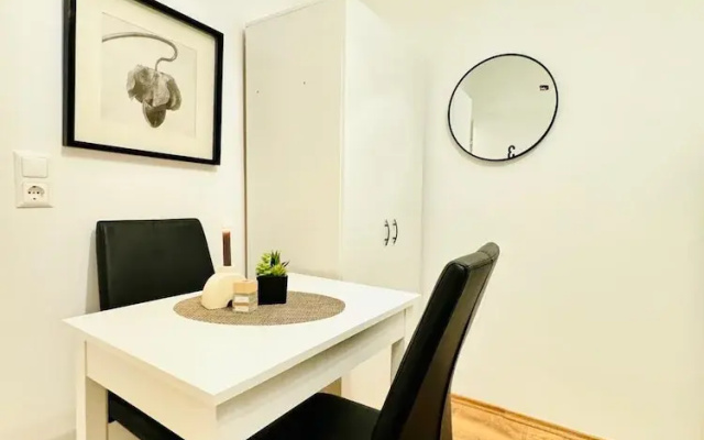 5BR Apt For 10 Walk to Kaufpark Alterlaa