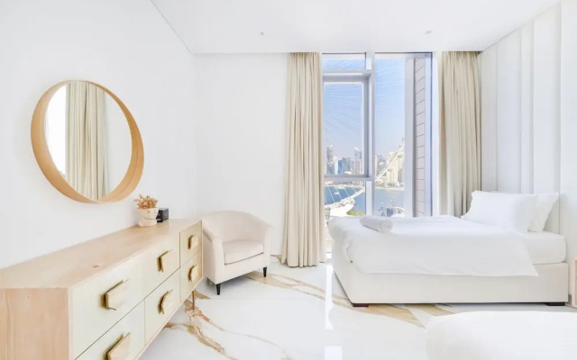 Lavish & Equipped 2 BR Facing Ain Dubai