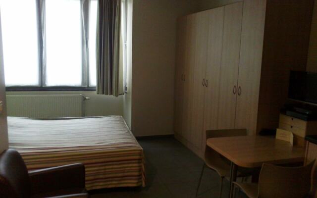 Апартаменты Apartments Downtown Residence Brussels Брюссель комната для гостей