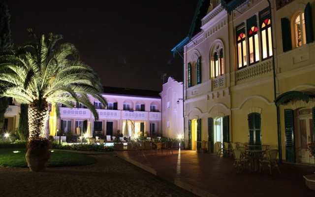 Villa Rosella Resort