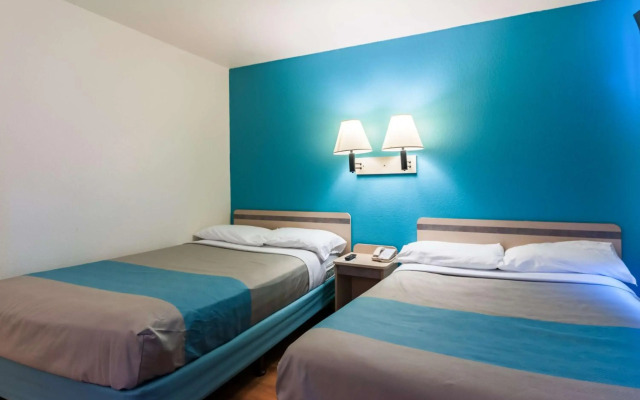 Motel 6 Green River, UT