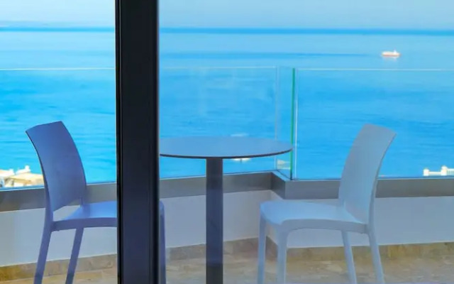 Sea View Hotel