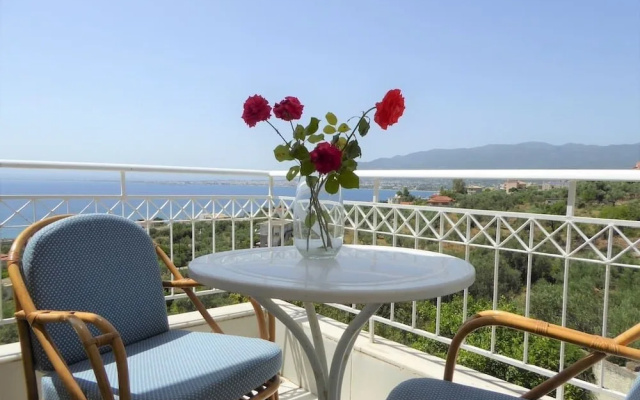 Stylish Flat/ Romantic Sunsets, 300m To The Beach