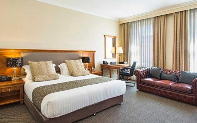Clarion Hotel City Park Grand