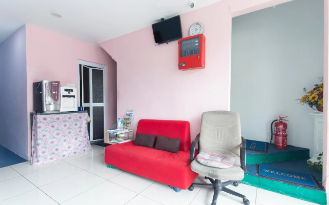 Colour Hotel