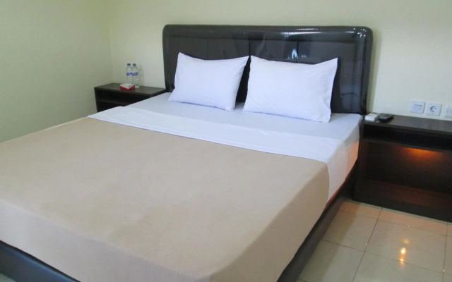 Mahkota Hotel Genteng