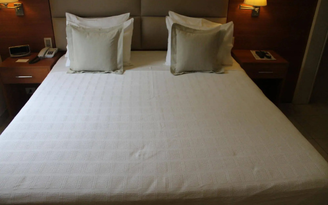 Le Moustier Suites