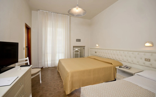 Hotel Diplomatic