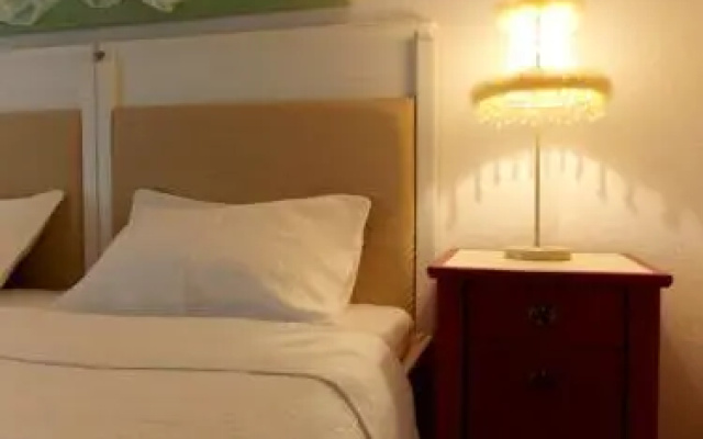 Aparthotel 4 Stars Koukounaries