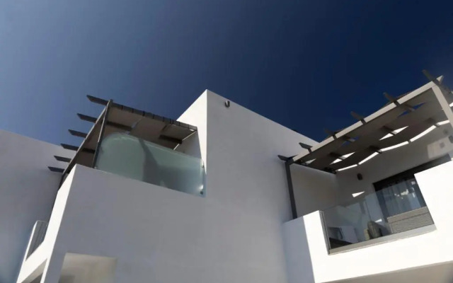 Skyros Blue Suites
