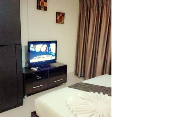 StayAt Bedever Bangkok Hotel