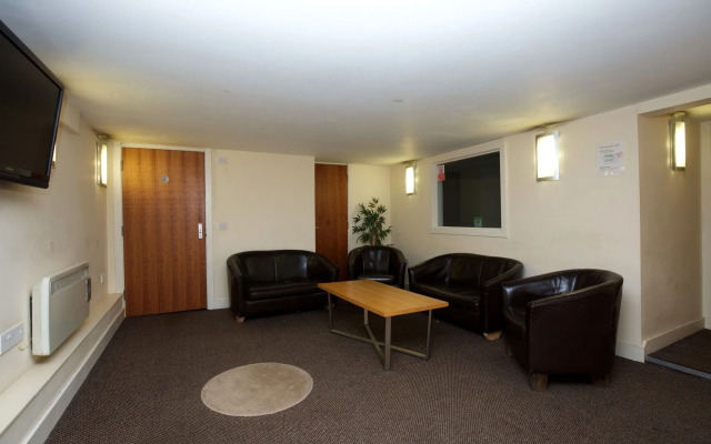 International Inn - Hostel