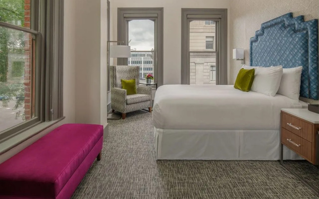 Harlow Hotel