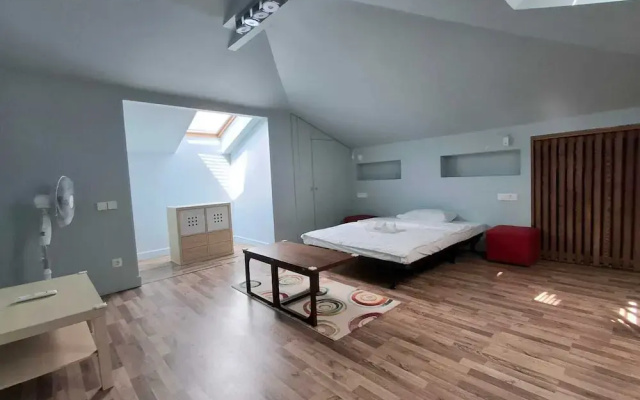 Beachfront Four bedroom Apartment