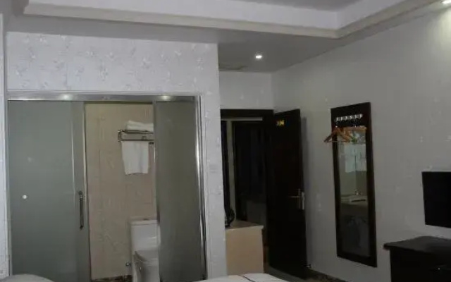 Linjiang Hotel