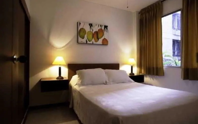Travelers Edificio Rayda