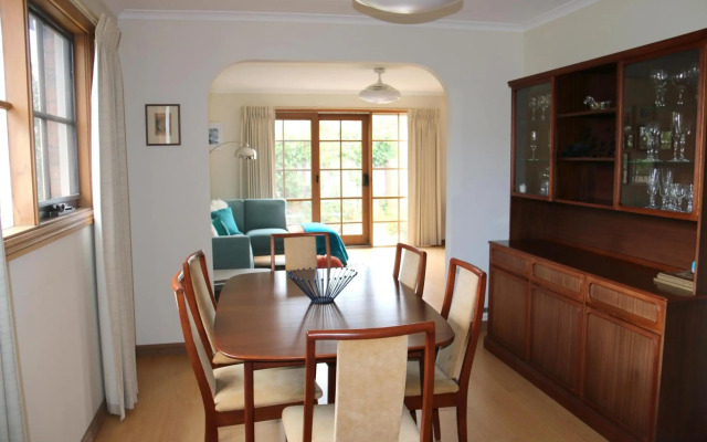 Stylish 2 Bedroom Unit