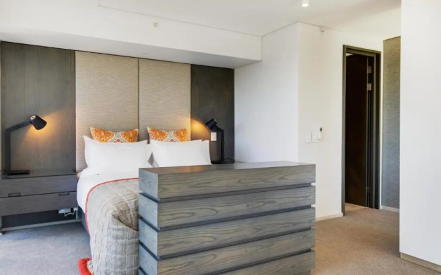 Luxury De Waterkant Loft Retreat