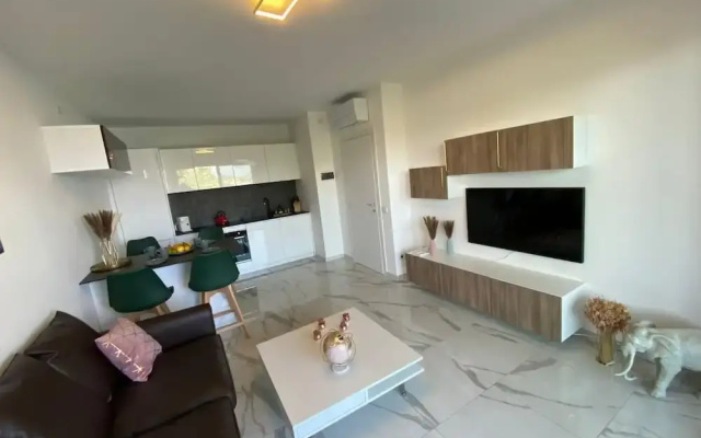 Amadeus Apartment With Lake View in Baveno