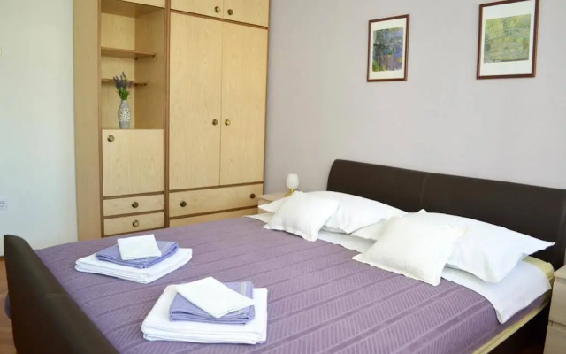 Apartment Xenia