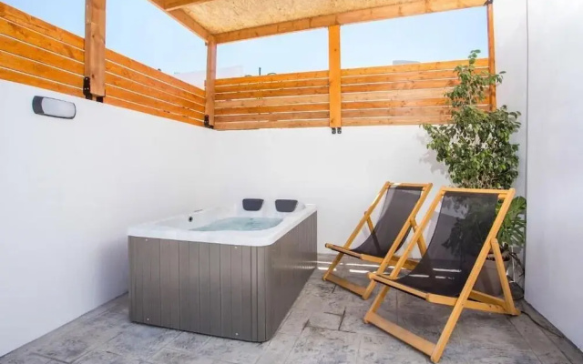 Cactus Suites
