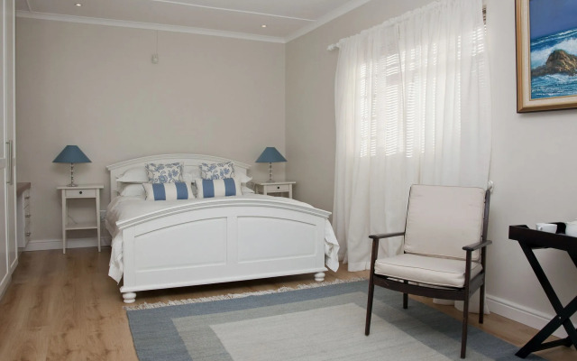 Penguino Guest House