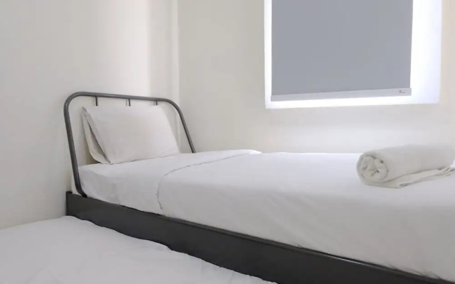 Modern Look 2Br At Apartment Parahyangan Residence