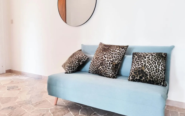 Seafront Apartment With Private Parking