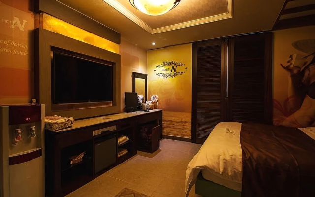 Motel N