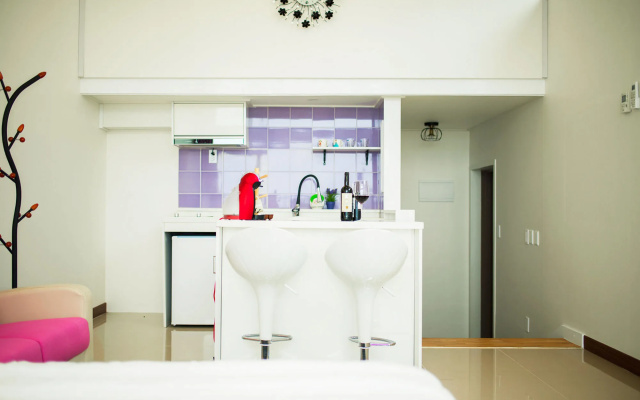 Sea & Pine Pension