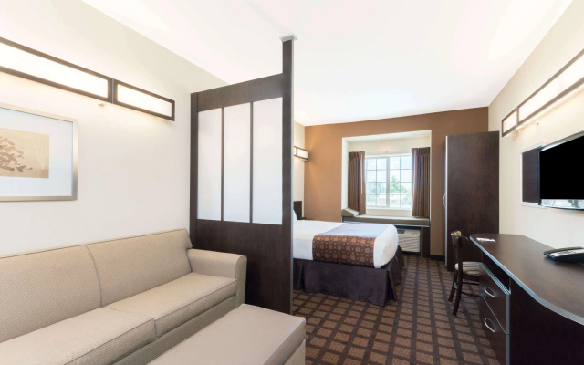 Microtel Inn and Suites Eagle Pass