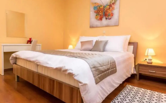 Villa Lara With Pool And Sea View