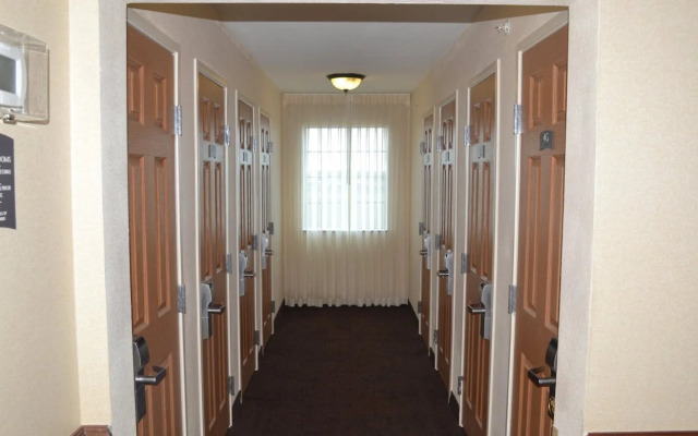 Staybridge Suites Northwest near Six Flags Fiesta