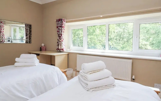 Raincliffe Manor