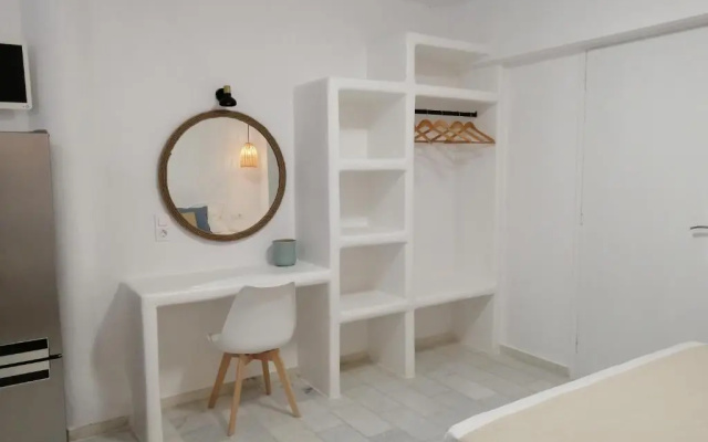 Plaka's house