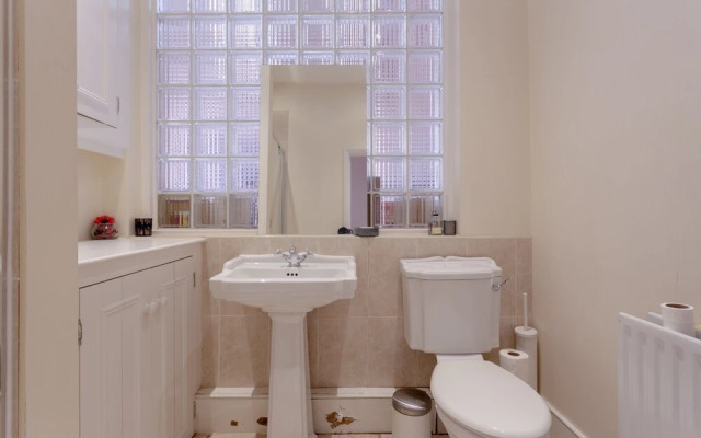4 Bedroom House in Wandsworth Common