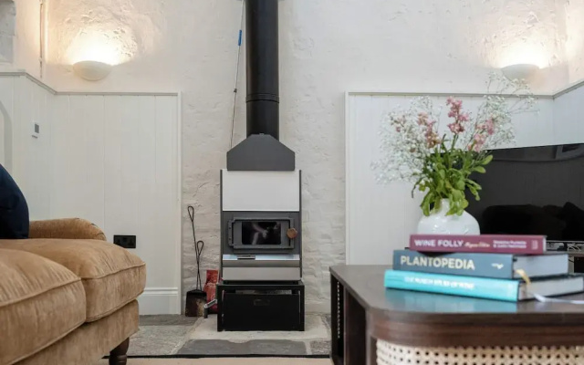 The Cider Barn - Gorgeous 2BD Near Bath