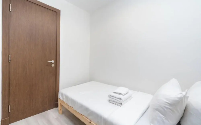 Lux BnB Princess Tower I  Palm & Ocean Views