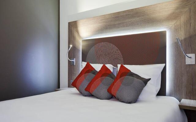 Novotel Warszawa Centrum Hotel вид на фасад